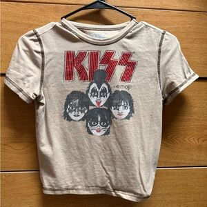 Kiss Graphic Tee - Tan
